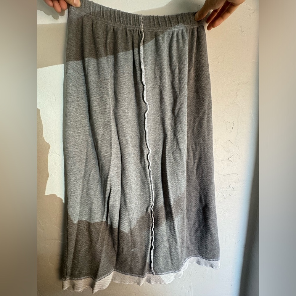 Comfy grey skirt